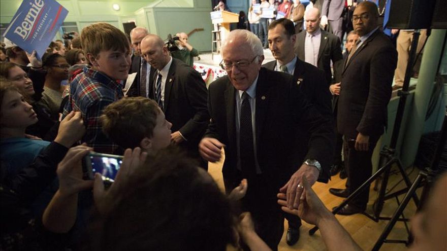 Destacado líder por los derechos de los negros en EE.UU. apoya a Bernie Sanders