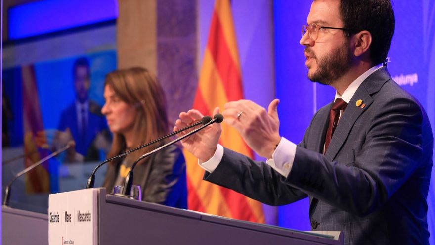 Una maratón de reuniones en 48 horas: así se relajó el plan de desescalada de Catalunya para la hostelería