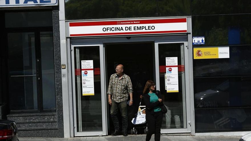 El paro se redujo en casi 200.000 personas en el último año. EUROPA PRESS