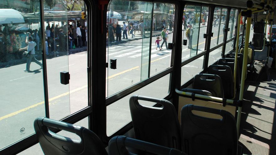 Cae el uso de colectivos y subtes por la crisis económica y la suba de tarifas
