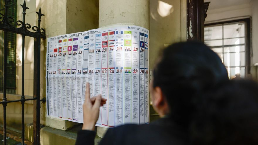 Abren los centro de votación en Argentina para las elecciones legislativas
