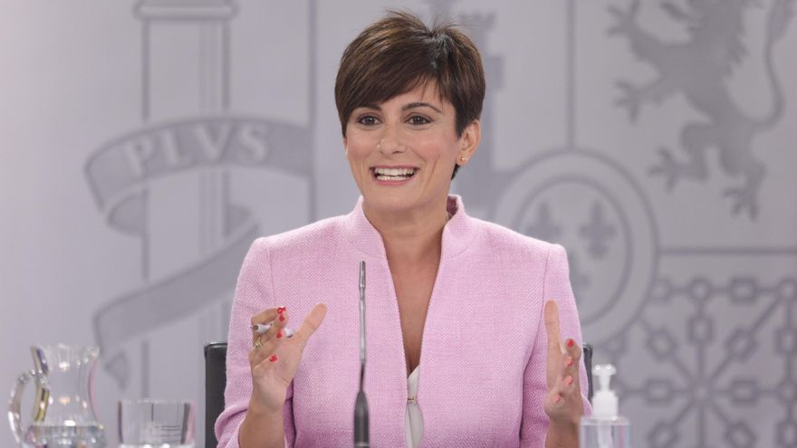 La ministra Portavoz y ministra de Política Territorial, Isabel Rodríguez, comparece en la rueda de prensa posterior al primer Consejo de Ministros tras la remodelación del Gobierno.