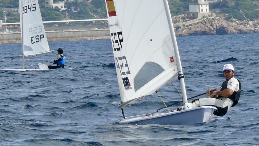 Joel Rodríguez arrebata a Joaquín Blanco el Campeonato de España de Laser Standard en la última manga
