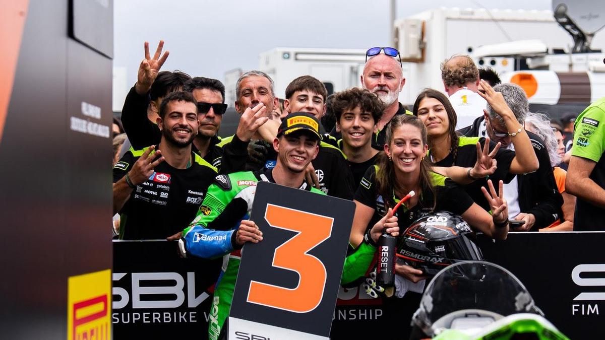 Podio en Jerez del Deza - Box 77 Racing Team en Sportbike