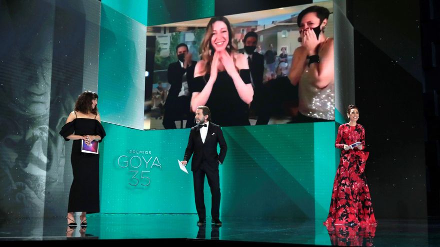 'Las niñas' se impone en unos Premios Goya tan fríos como una videollamada