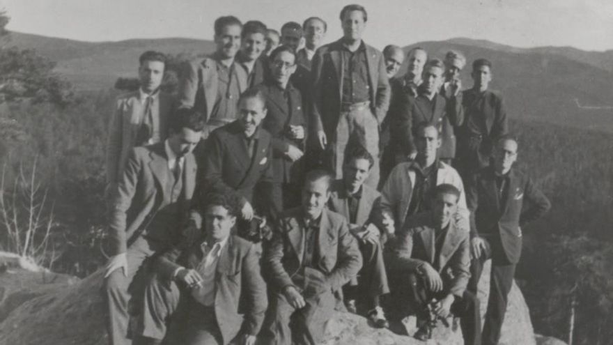 Reunión de la primera Junta Política de Falange, en el Parador de Gredos en junio de 1935.