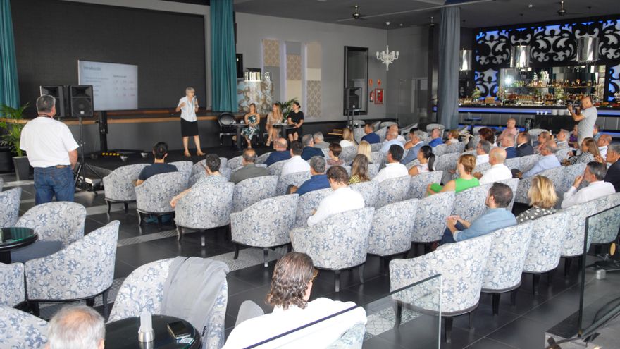 Carmen Riu, CEO de RIU, durante un encuentro informativo en el hotel Riu Palace Meloneras, en Maspalomas, Gran Canaria