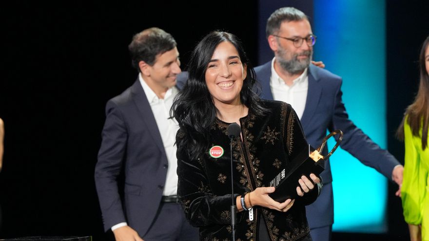 Alauda Ruiz de Azúa conquista San Sebastián con ‘Los domingos’ y se convierte en la segunda directora española en lograr la Concha de Oro