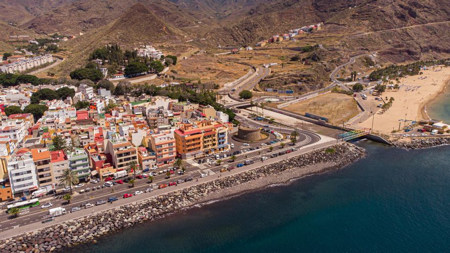 El nivel del mar que rodea a Canarias sube cada año tres milímetros como máximo