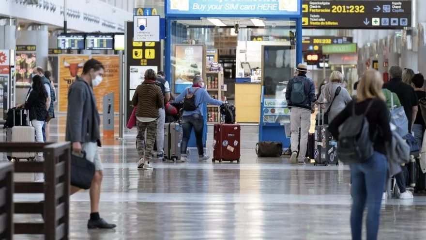 El Gobierno pagará 720 millones a aerolíneas y navieras para saldar deudas del descuento de residente