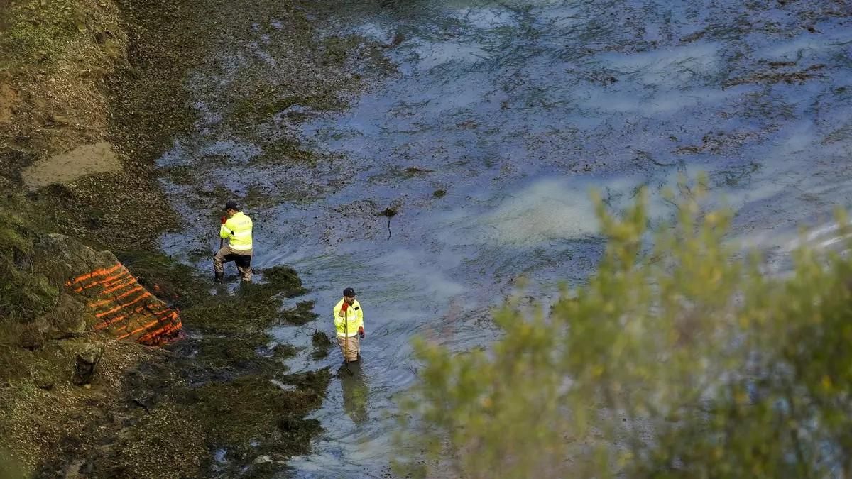 Balsa de la bocamina en Berbes (Ribadesella) donde se ha buscado, sin éxito, los restos de Mari Trini y su hija Beatriz