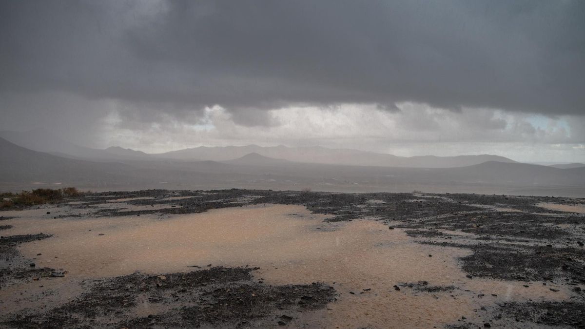 Lluvias débiles de madrugada que podrán repetirse el resto del día este martes en Canarias