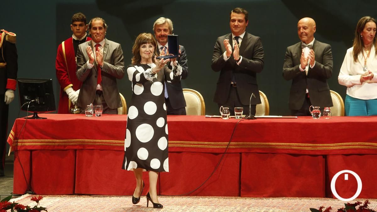 Acto de entrega de las Medallas de la Ciudad concedidas por el Ayuntamiento de Córdoba