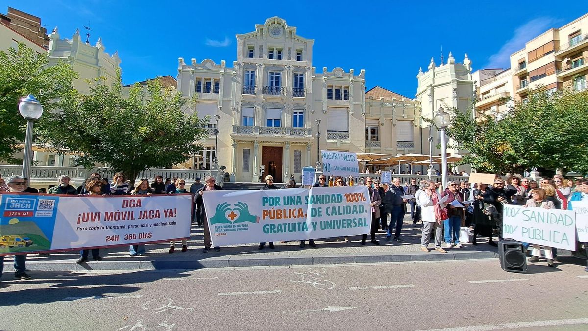 Pancartas en la manifestación de Huesca