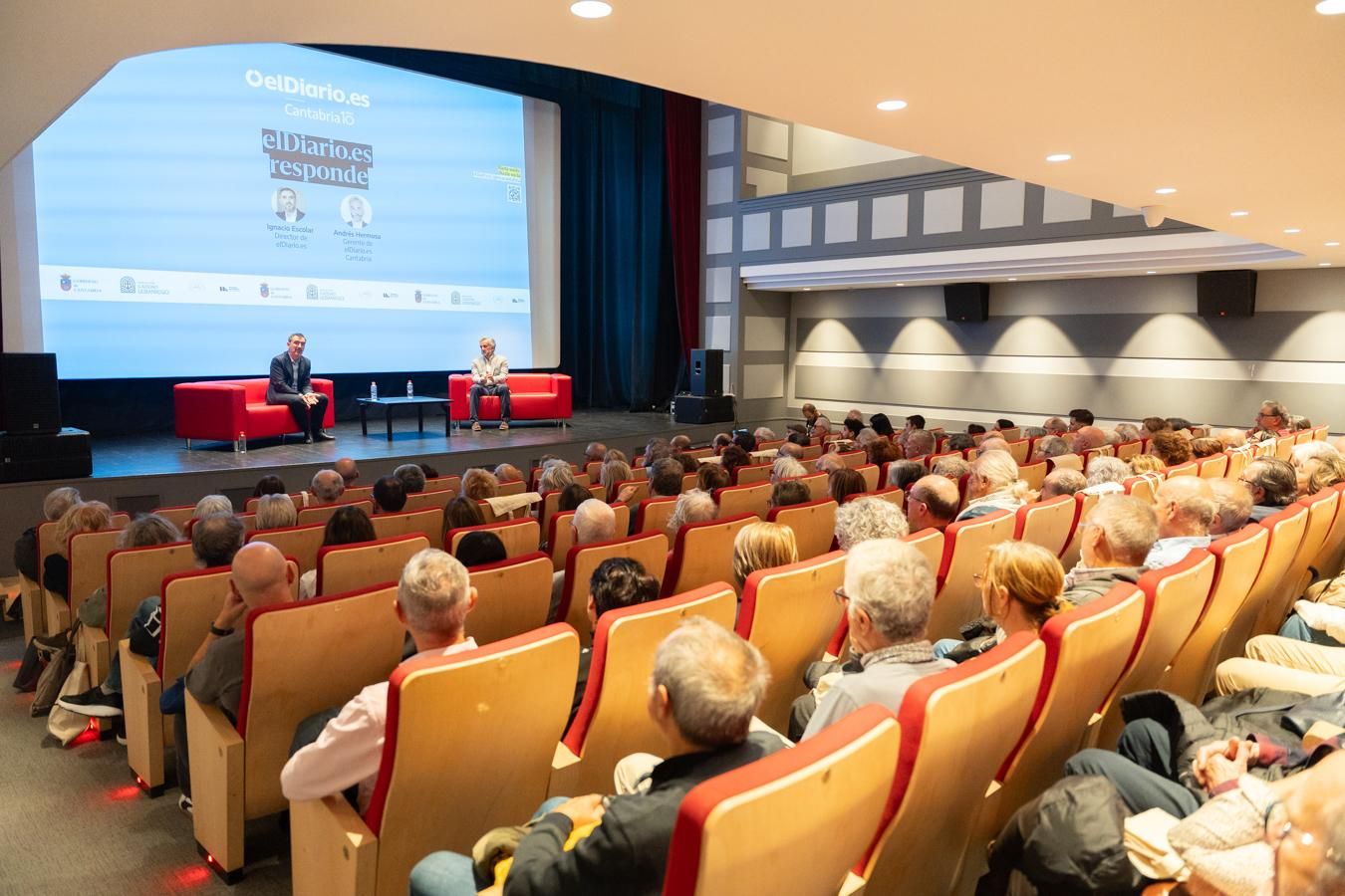 Andrés Hermosa puso sobre la mesa la importancia del respaldo de los lectores a la edición cántabra del periódico.