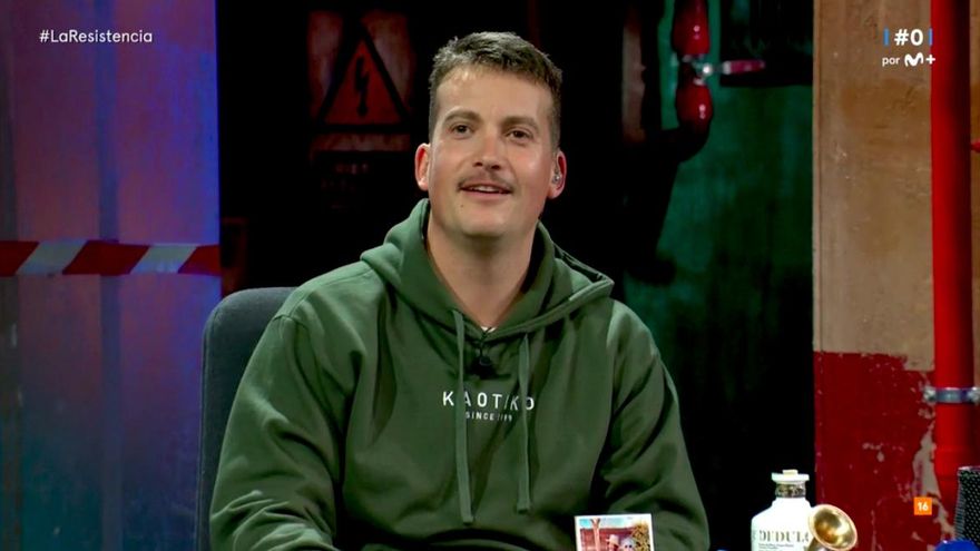 Grison presentó 'La Resistencia' por la baja por Covid de Broncano: "Vaya papelón, chaval"