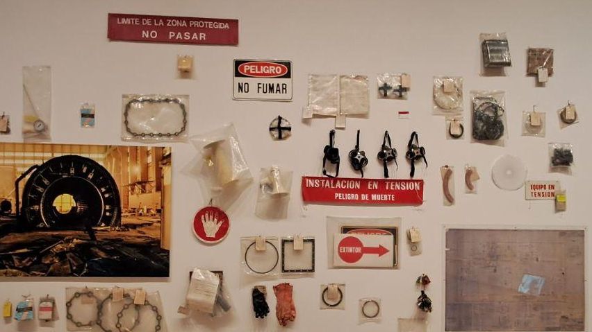 Materiales de la central nuclear de Lemoiz "rescatados" por la artista Marisa González