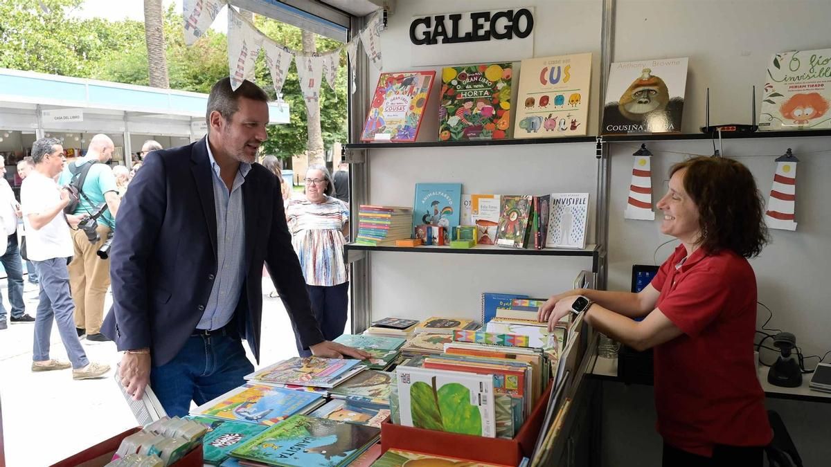 El BNG reclama a la Xunta que intervenga en la grave crisis de la mayor distribuidora de libro en gallego