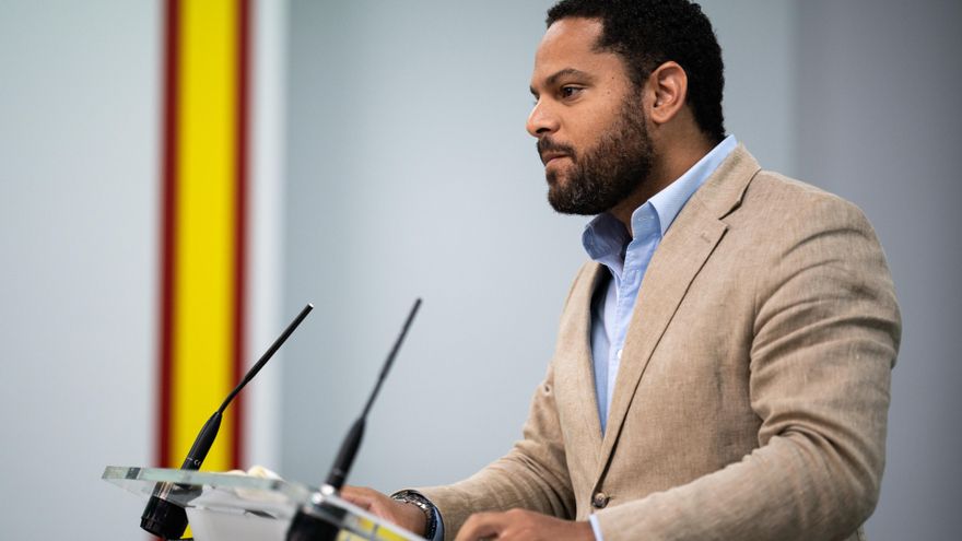 El secretario general de VOX, Ignacio Garriga, durante una rueda de prensa, en la sede del partido, a 18 de septiembre de 2023, en Madrid (España).