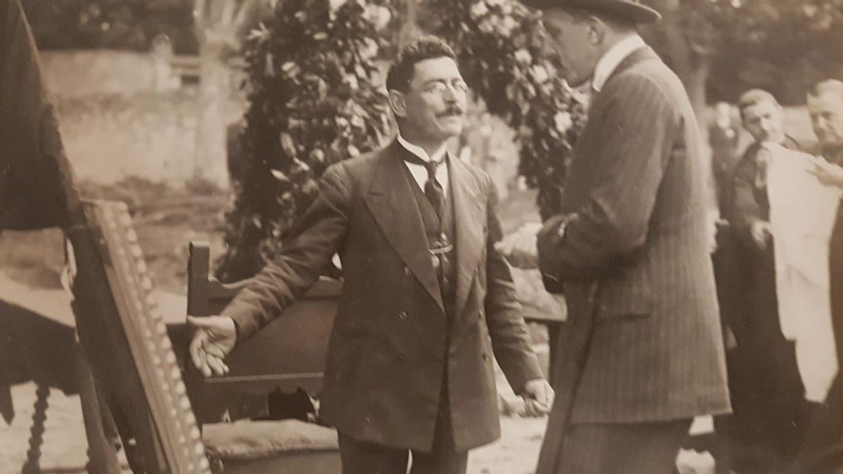 El rey Alfonso XIII inauguró el Barrio Obrero. Foto cedida por la biznieta del constructor Domingo A. Alonso a barrioobrerodelrey.blogspot.com