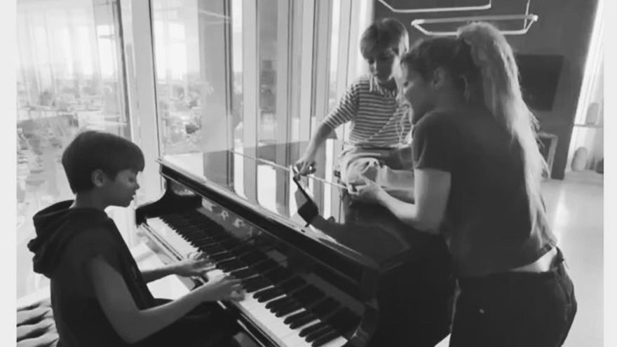 Los hijos de Shakira y Piqué debutan en la música con el tema 'The One'