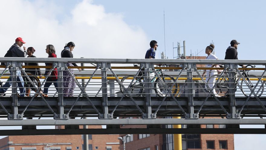 Ingeniera colombiana es premiada en Europa por inventar dispositivo que limpia el aire