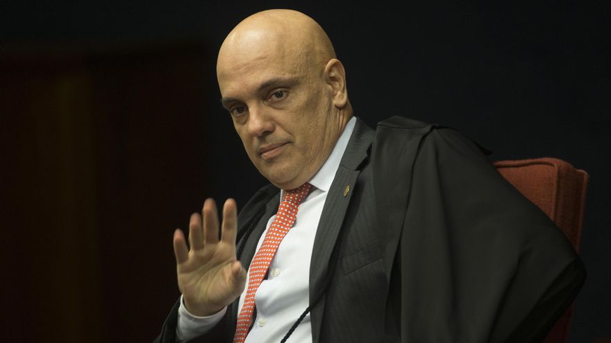 Diez exministros rechazan el intento de Bolsonaro de destituir a un juez del Supremo