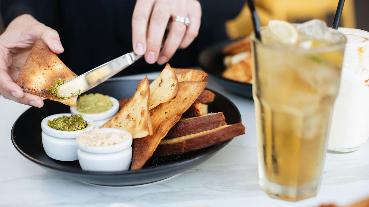 Elena de la Fuente, nutricionista: “La comida cumple muy bien la función de distraernos, aporta placer inmediato"