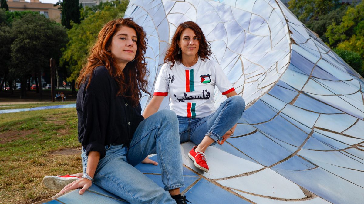 Sandra Vicente y Majo Siscar posan para la entrevista en Barcelona.