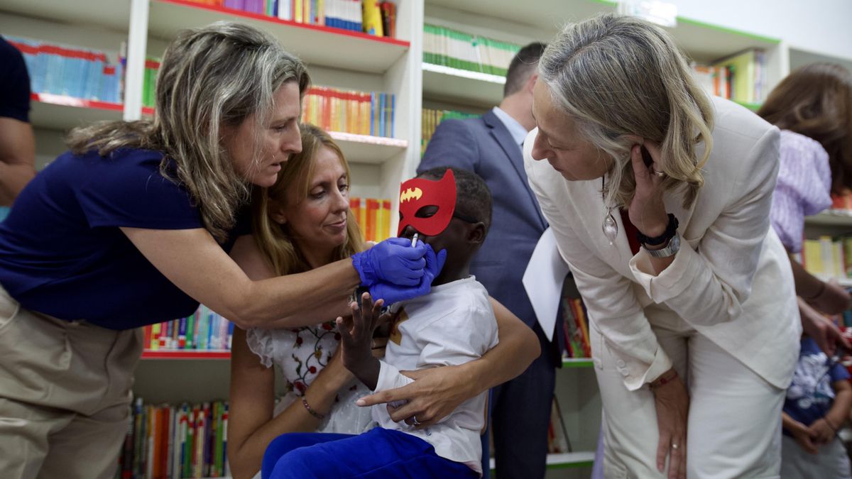 Andalucía empieza a vacunar contra la gripe con los indicadores al alza