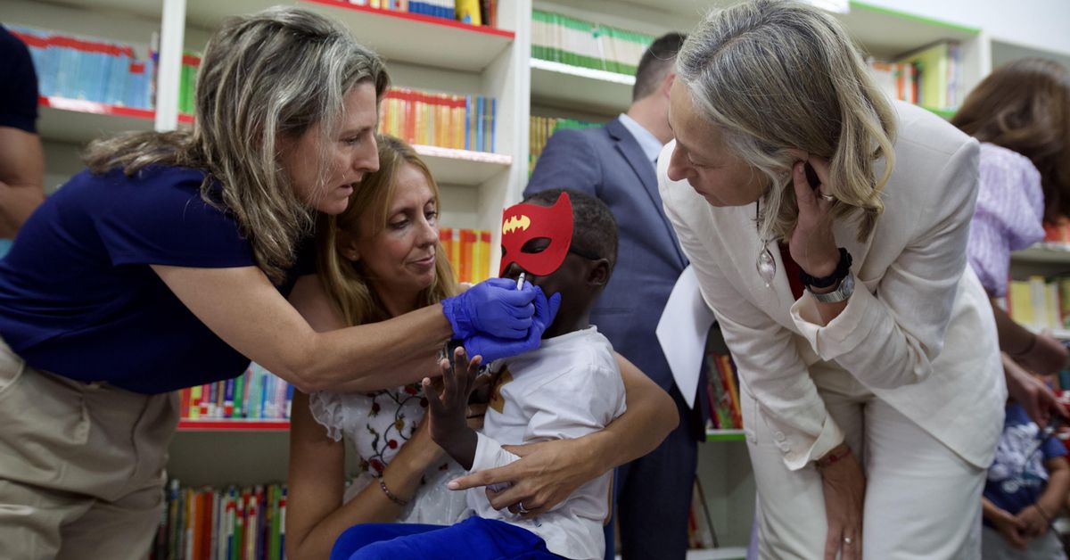 La consejera andaluza de Salud achaca a un “error de comunicación” los fallos en la detección precoz del cáncer de mama