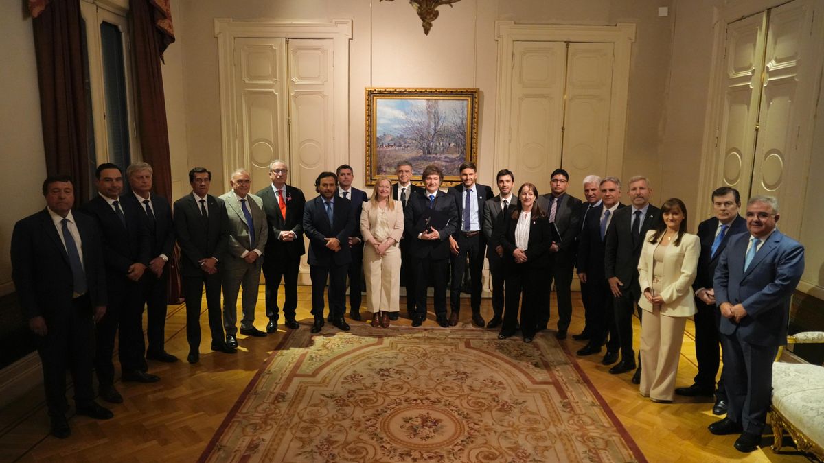 Milei y los gobernadores en Casa Rosada.