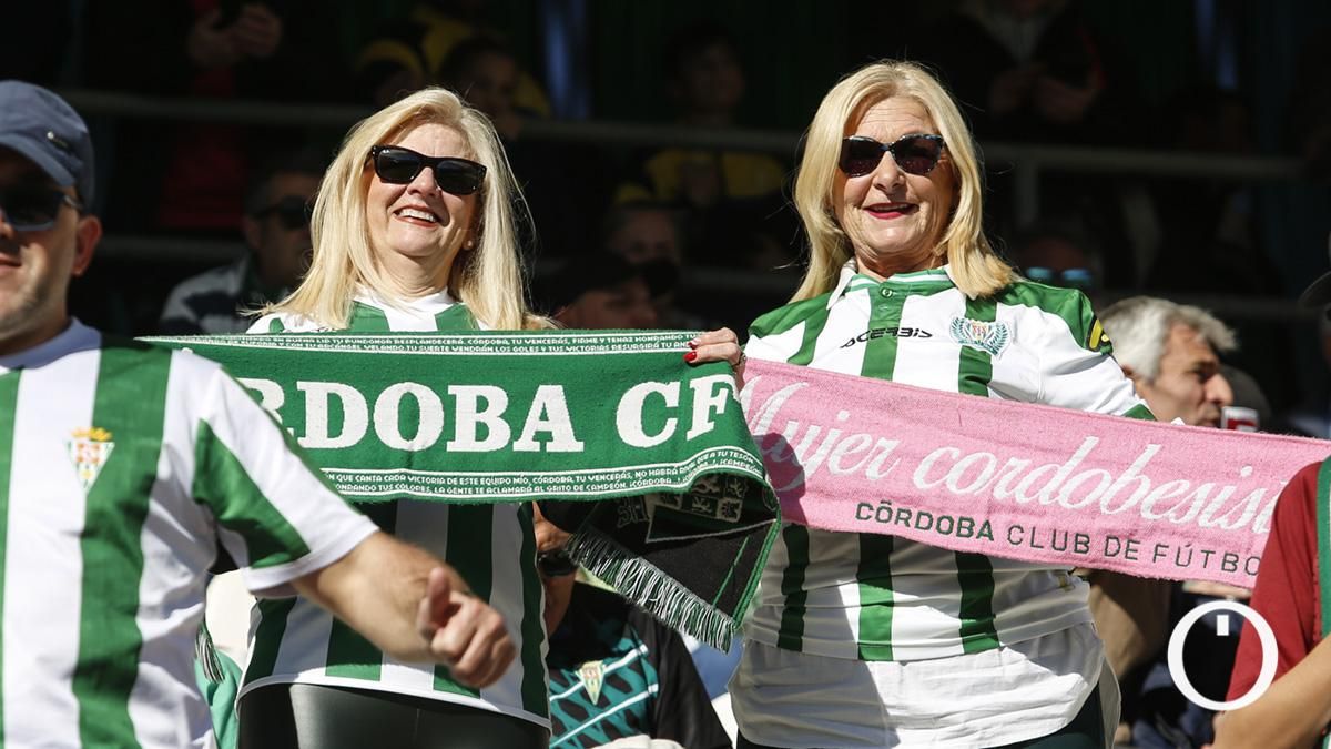 Grada Blanquiverde del Córdoba CF - SD Huesca