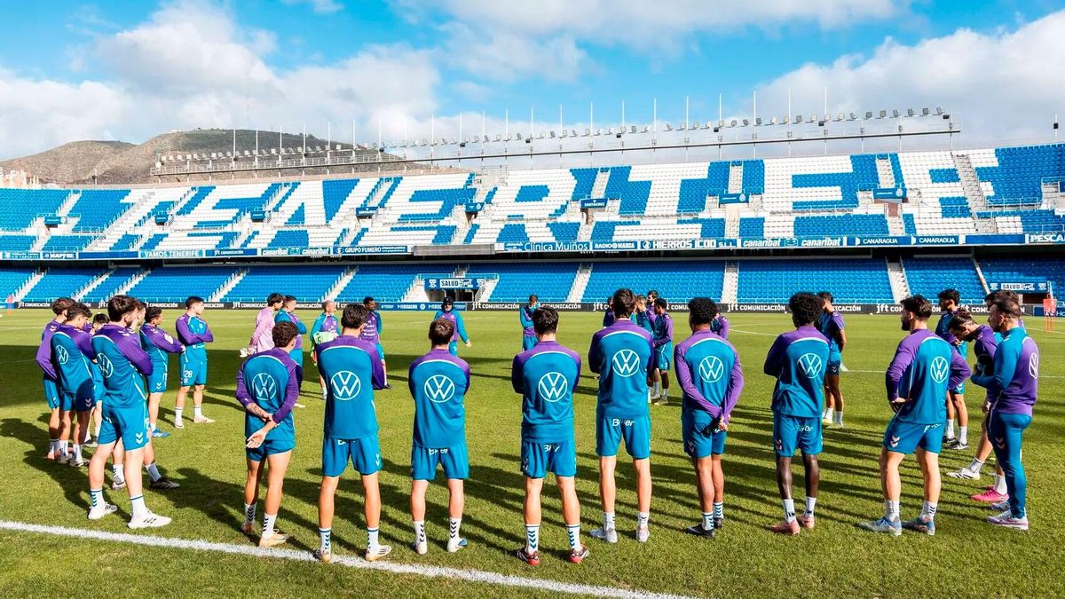 El Tenerife recibe al Talavera a un día de cumplirse 55 años de su último duelo en el Heliodoro