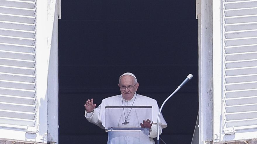 El papa Francisco durante el rezo del Angelus. EFE/EPA/FABIO FRUSTACI