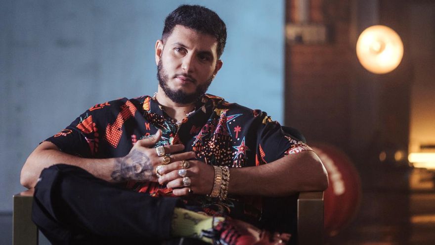 Omar Montes, el falso 'Principito' que corta una entrevista si no le gusta una pregunta