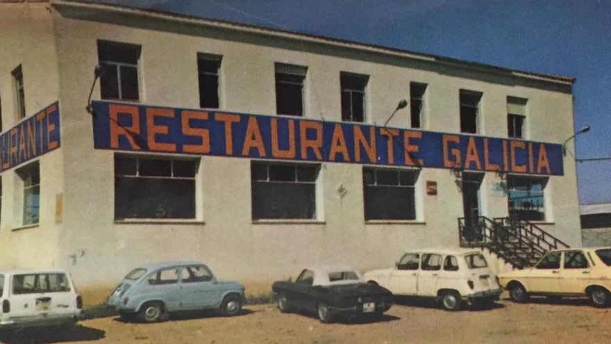 Hostal Galicia, en el municipio de Riego de la Vega, en una imagen antigua