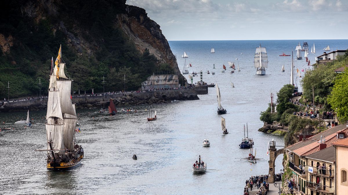 Barcos con pabellones de toda Europa conquistan Pasaia en la segunda edición de su festival marítimo