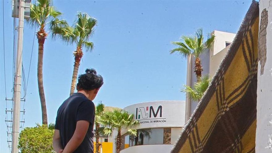 Caravana migrante se aferra a huelga de hambre contra lento trámite en México