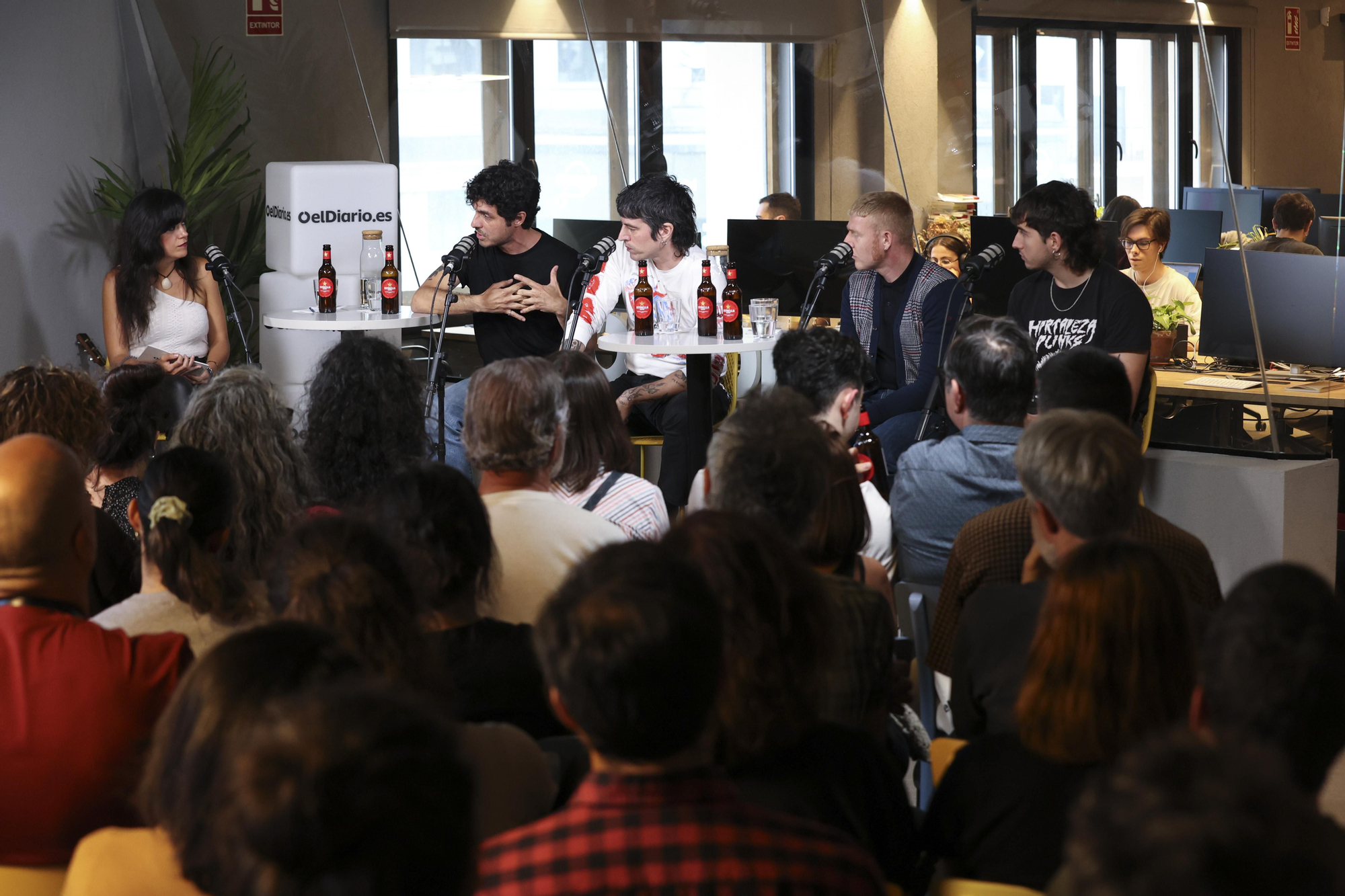 El grupo Biznaga en la redacción de elDiario.es, en imágenes