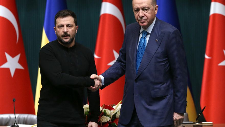 Zelenski y Erdogan coinciden en que encuentro entre Ucrania y Rusia "no puede estar vacío"