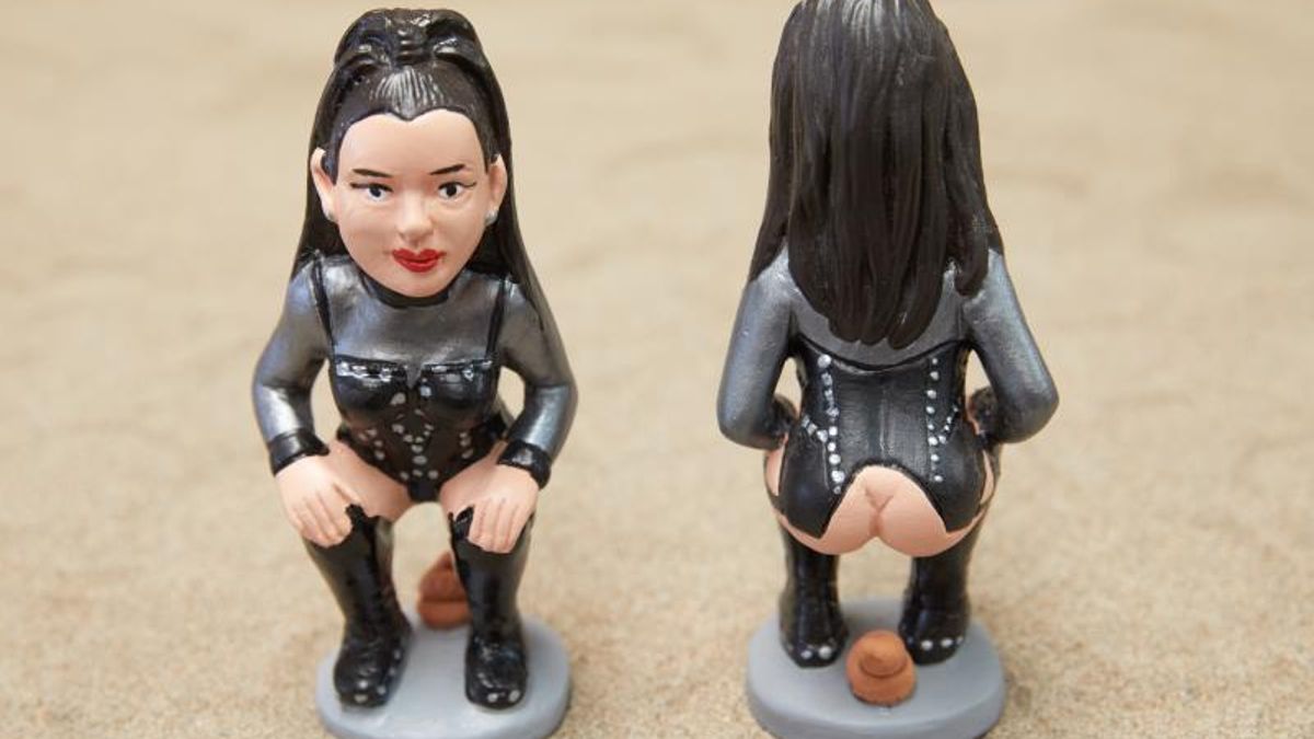 La primera figura se inspiró en el emblemático vestuario que la artista lució durante la gala de los prestigiosos premios Grammy