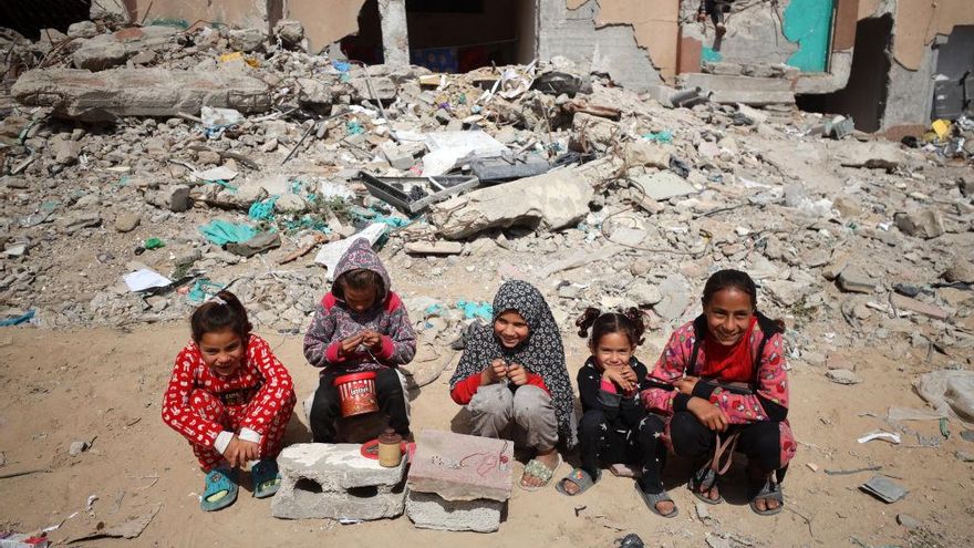 Gaza, bajo las bombas y sin suministros básicos: "Nos preparamos para lo peor"