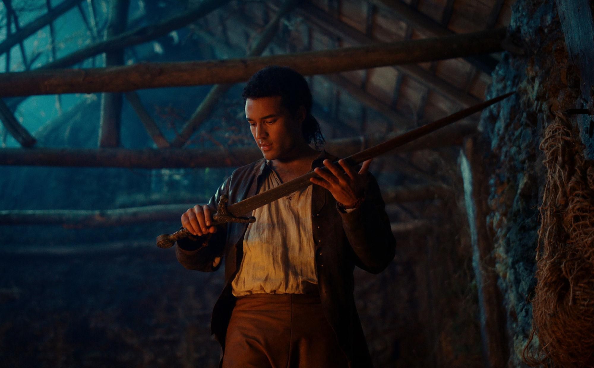 Netflix presenta a su 'Maldita' Katherine Langford, en la adaptación del cómic de Frank Miller