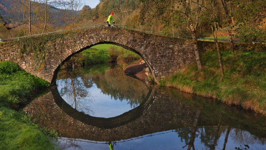 Una ruta a pedales por el sendero del río Lea