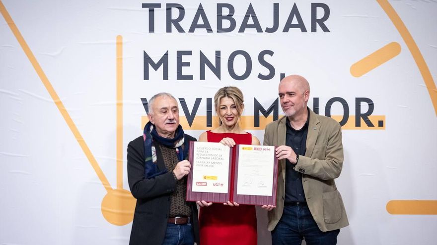 Trabajo acuerda con los sindicatos reducir la jornada laboral en 2025 en plena tensión con Economía