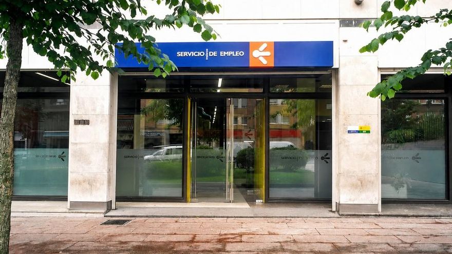 El paro sube en Asturias en 276 personas en agosto y cierra el mes con 48.580 desempleados