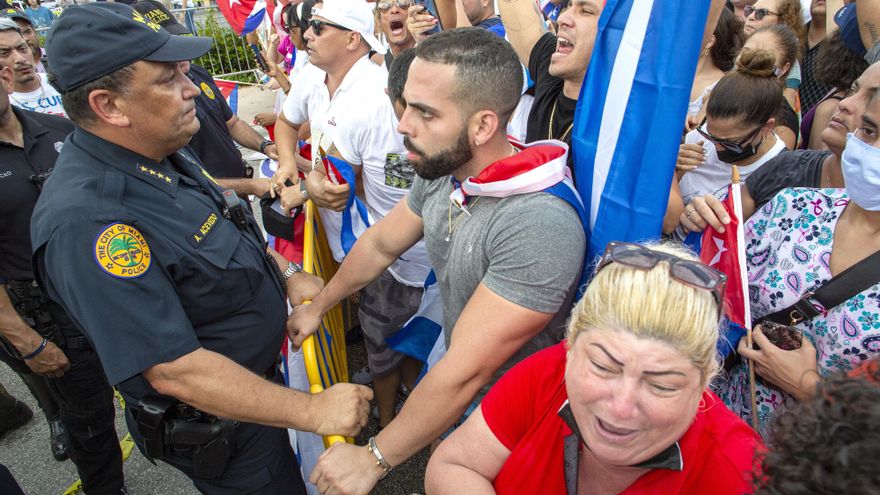 Los cubanos de Miami mantienen viva la atención en las protestas en Cuba