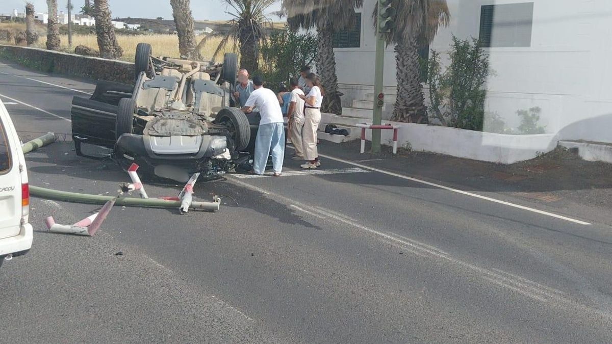 Heridas tres personas, una de ellas grave, tras volcar un coche en Tiagua (Lanzarote)
