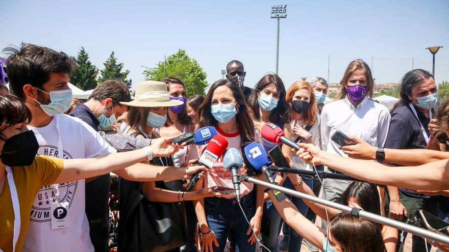 La ministra de Derechos Sociales, Ione Belara, ofrece declaraciones a los medios, en la IV Asamblea Ciudadana Estatal de Podemos, a 12 de junio de 2021, en el Auditorio Parque de Lucía de Alcorcón, Alcorcón, Madrid, (España).